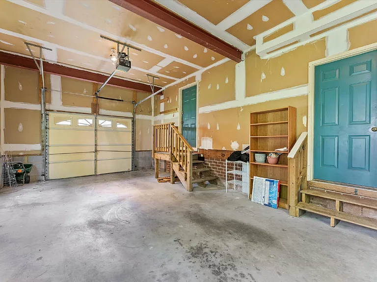 10948 Sunset Hills Dr — Photo 29