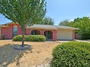 1810 Fernwood Cir, Carrollton, TX 75006