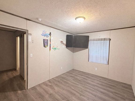 3rd image of 1621 Running Brook Dr