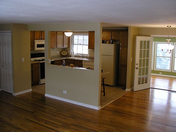 2nd image of 1514 Hartmann Dr