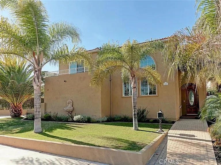 2801 Inglewood Ave — Photo 1