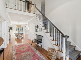 6 Cove Neck Ln, Southampton, NY 11968