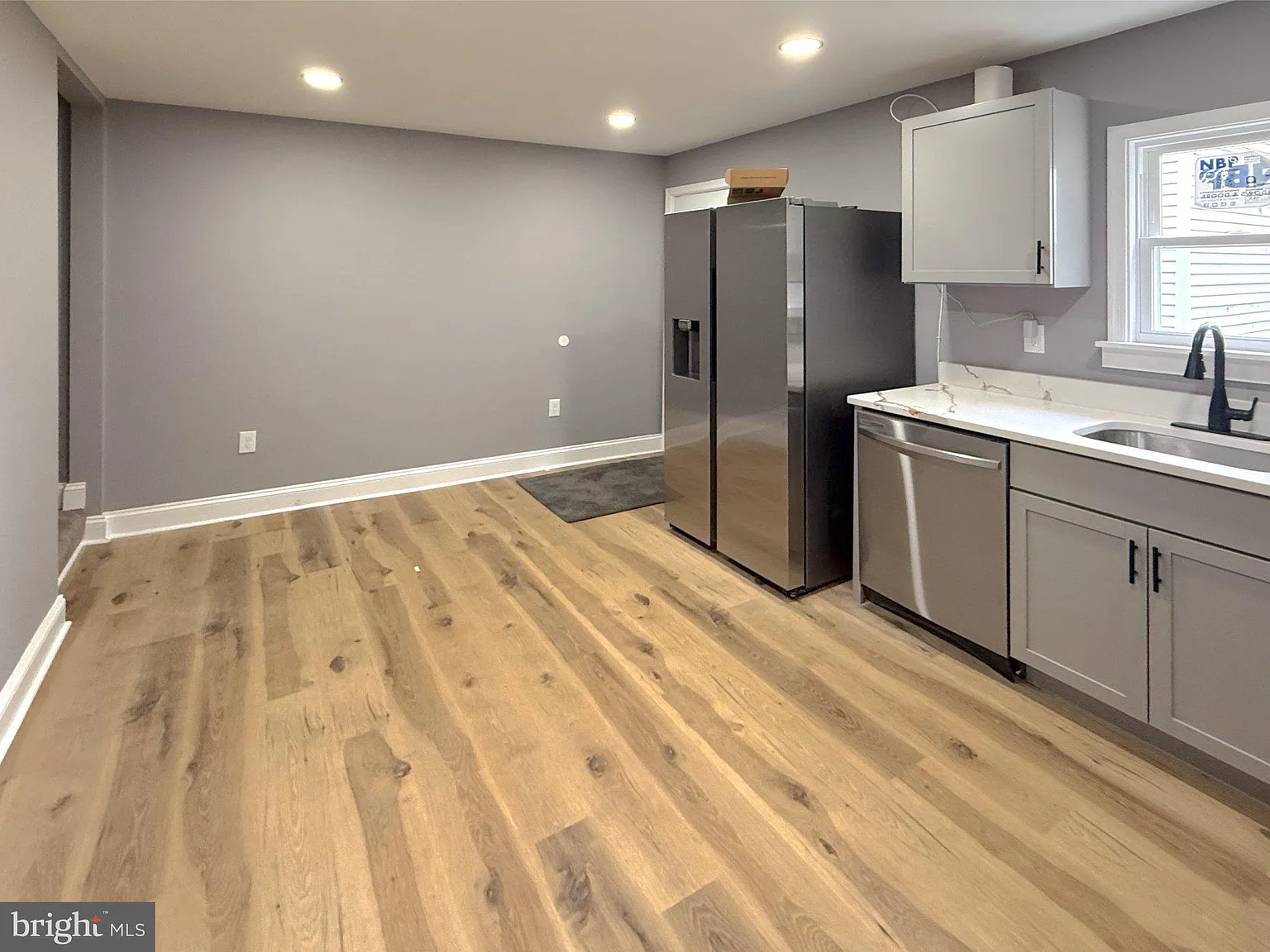 4 bed, 2.5 bath, 3319 sqft, $3,400 — Photo 3