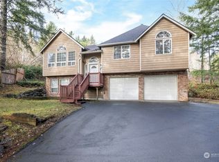 60 NE View Ct, Belfair, WA 98528