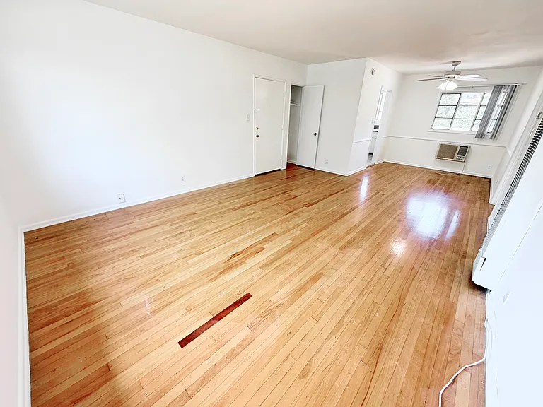 235 E California Blvd — Photo 6