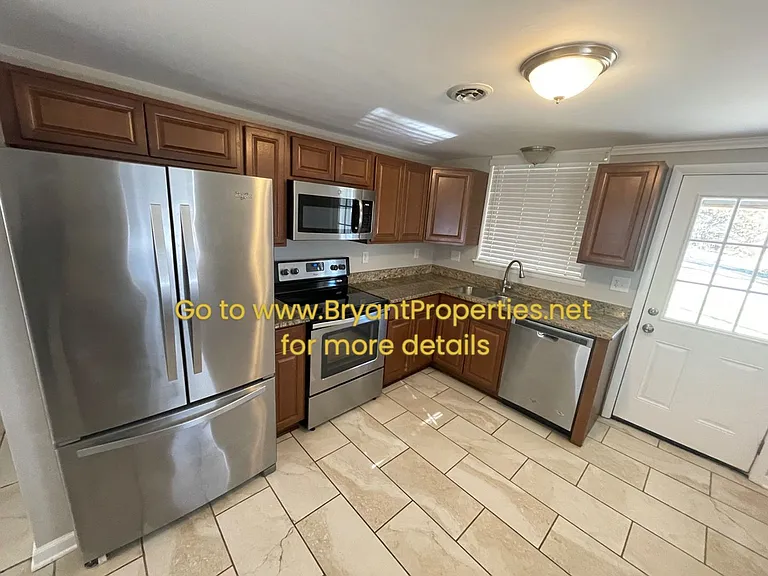 1701 Turner St — Photo 4