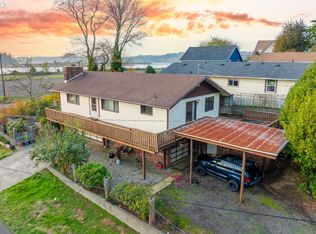 205 Marsh St, Gardiner, OR 97441