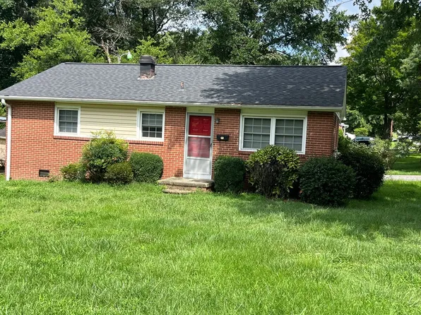 311 Carter Dr, Thomasville, NC 27360