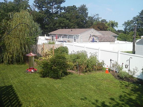 3rd image of 1025 Commonwealth Blvd