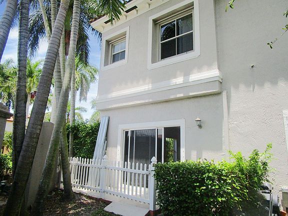3rd image of 4961 SW 140th Terrace #9