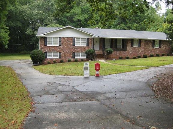 2nd image of 5881 Pine Hurst Way