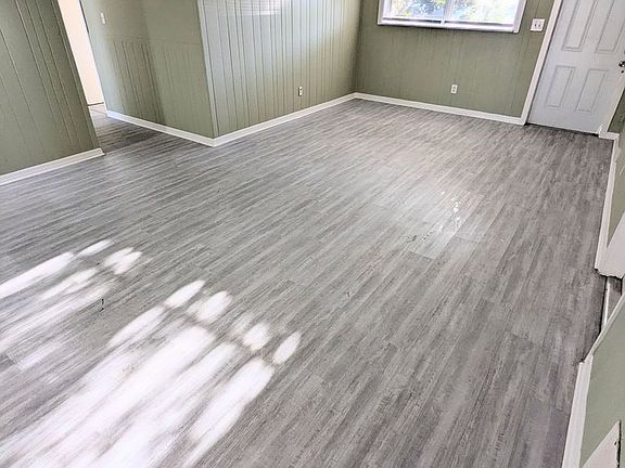 5th image of 1013 Lewis Dr
