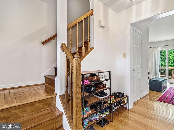Foyer - Stairs