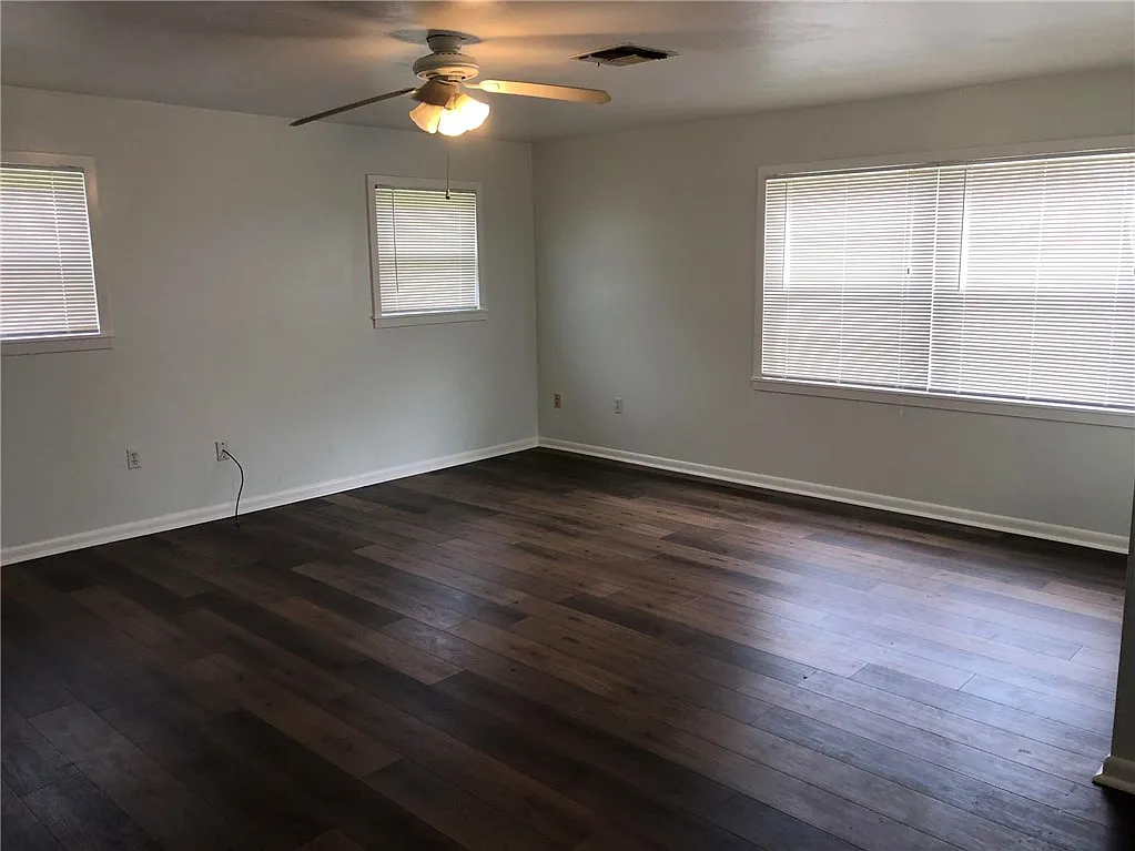 3 bed, 2132 sqft, $1,850 — Photo 4