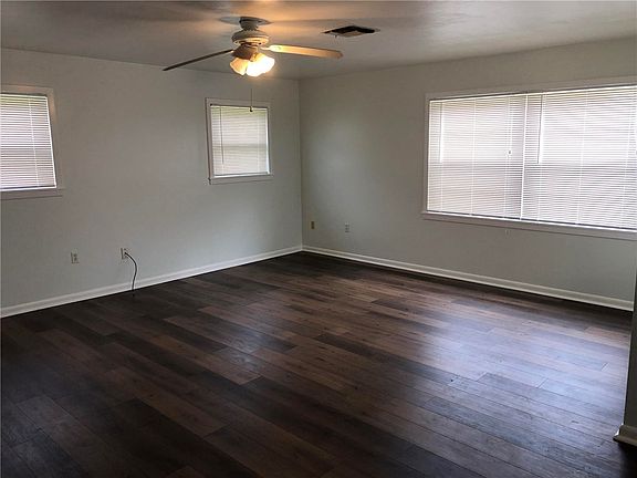 4th image of 11064 N Dowling Rd