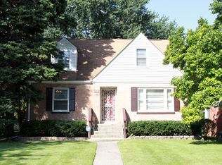 7902 N Neva Ave, Niles, IL 60714