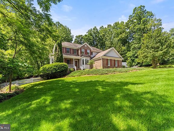 2nd image of 5347 Wade Ct