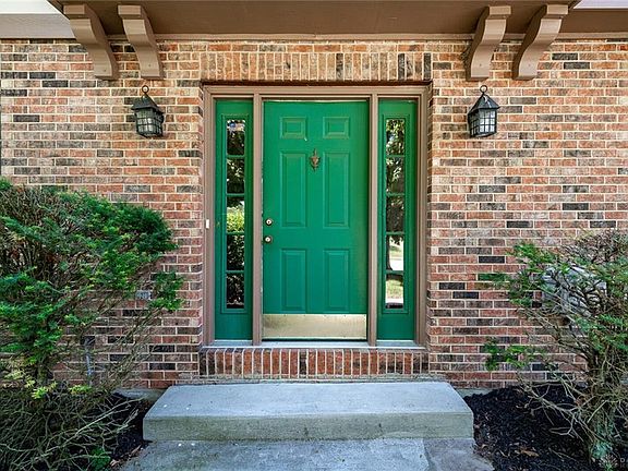 4th image of 9483 Still Meadow Ln