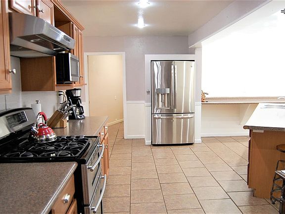 3rd image of 1507 Linda Dr