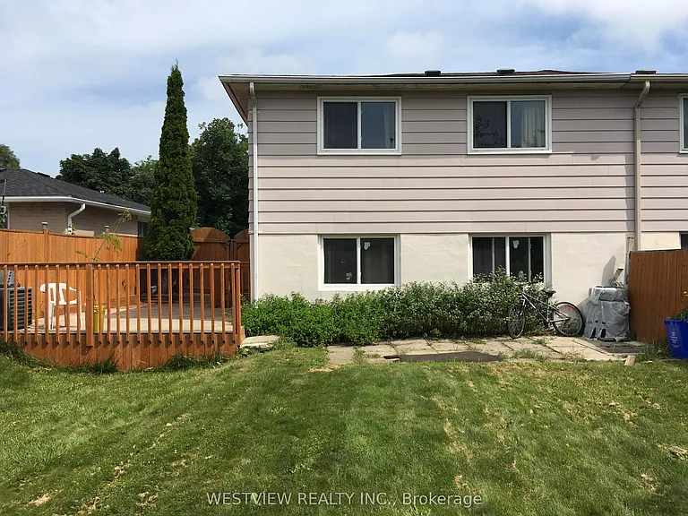 19 Coxworth Cres — Photo 22