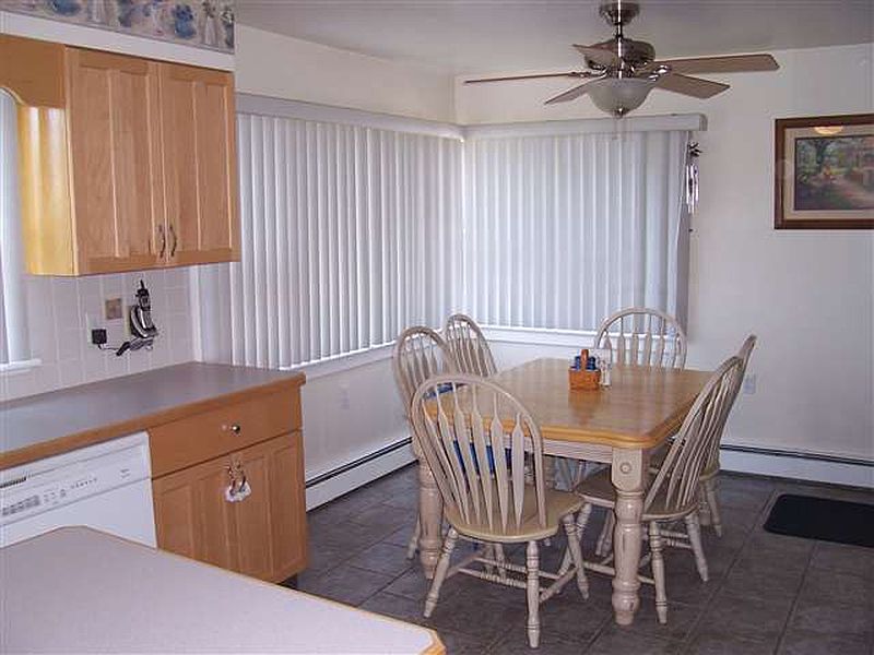 4th image of 724 NOONAN Road