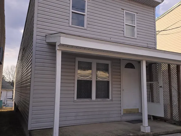 210 Oak St, Pottsville, PA 17901