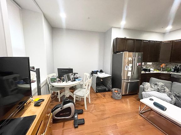 3rd image of 1236 E Columbia Ave #O1