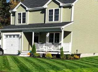 975 Dighton Woods Cir, Dighton, MA 02715
