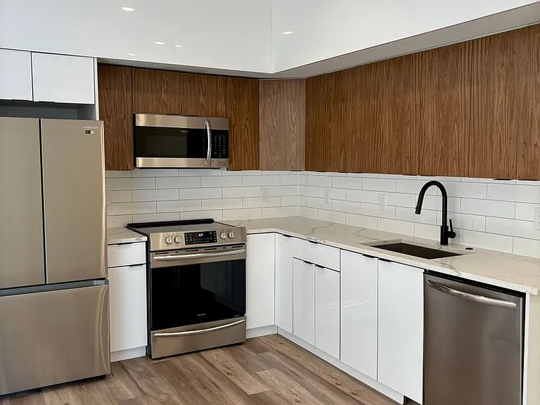 Stunning New Luxury Apartments at The Vienna — Photo 122