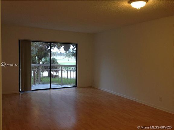 3rd image of 8290 Lake Dr APT 230