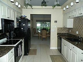 5th image of 8446 Creekview Ln