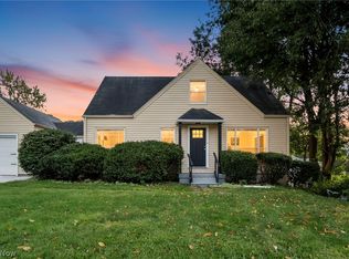 824 E Waterloo Rd, Coventry Township, OH 44306