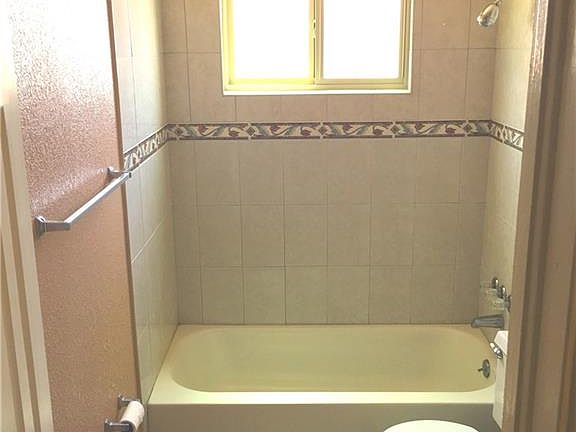 5th image of 10813 Jadestone St