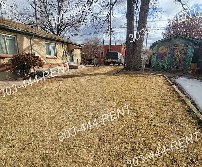 2100 S Grant St #B — Photo 2