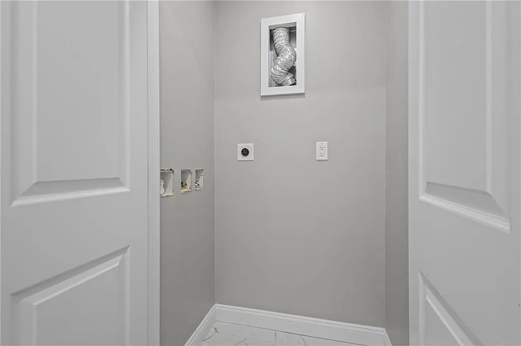 3 bed, 1126 sqft, $2,700 — Photo 4