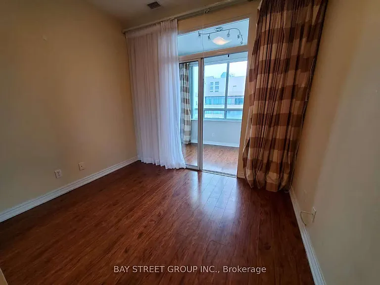 23 Hollywood Ave #Penthouse 206 — Photo 15