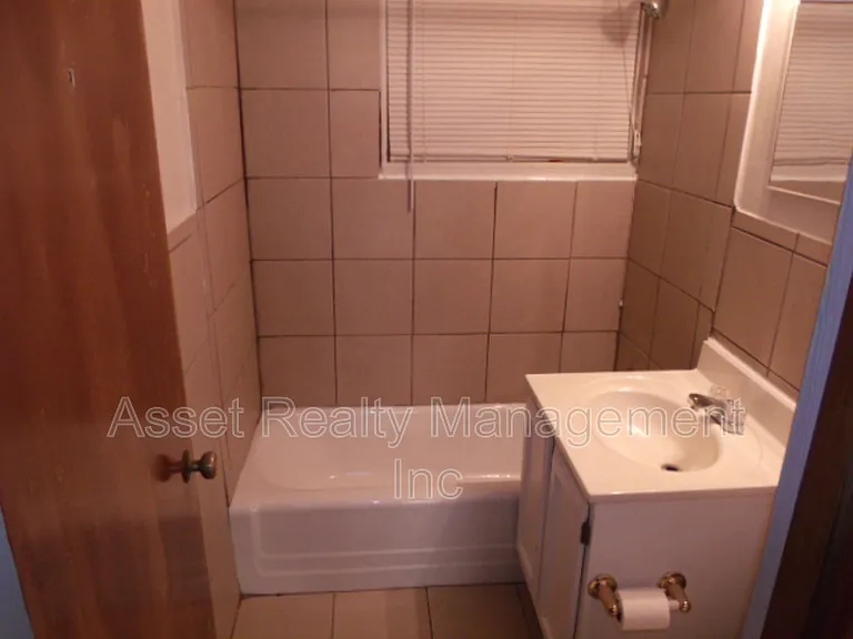 102 Wainwright Rd — Photo 19