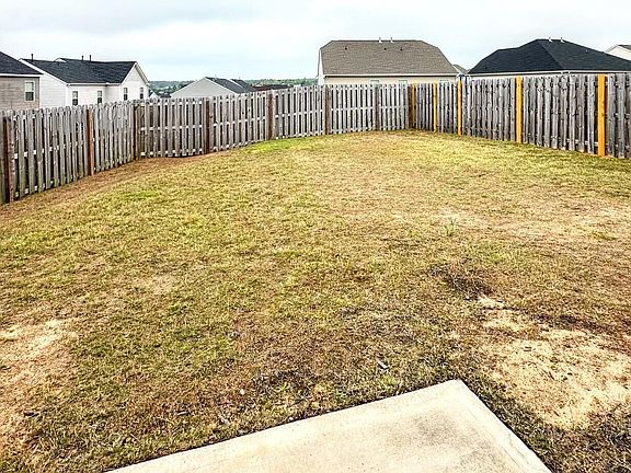 4th image of 4025 Thimbleberry Dr