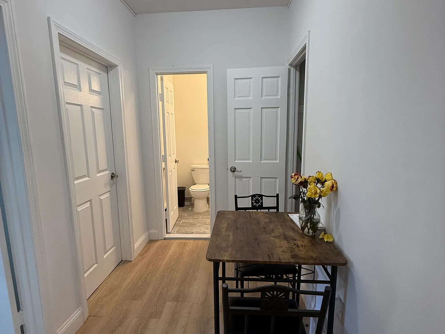 2 bed, 1.0 bath, 9999 sqft, $3,500 — Photo 4