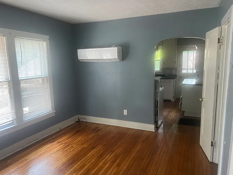 1621 Catherine Dr #B — Photo 9