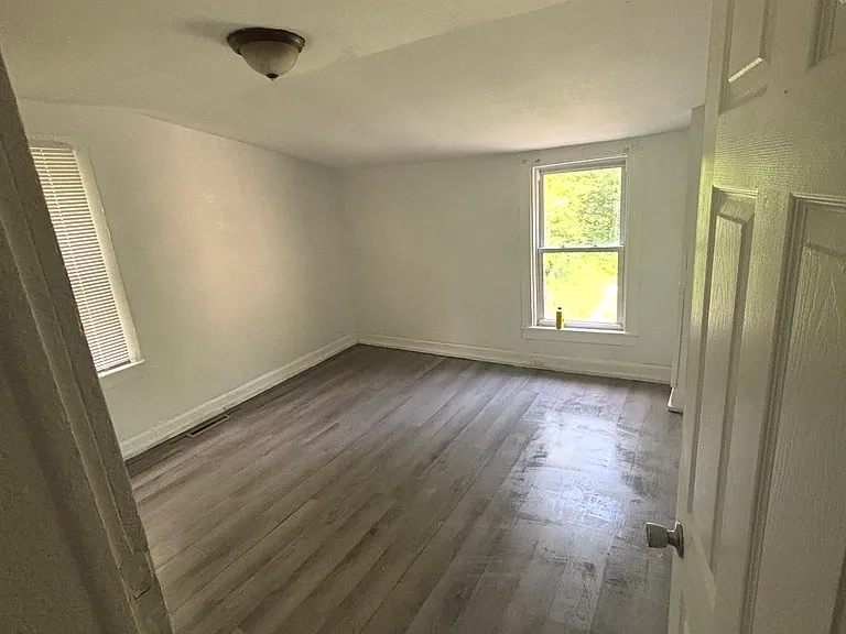 134 Thompson St #1 — Photo 8