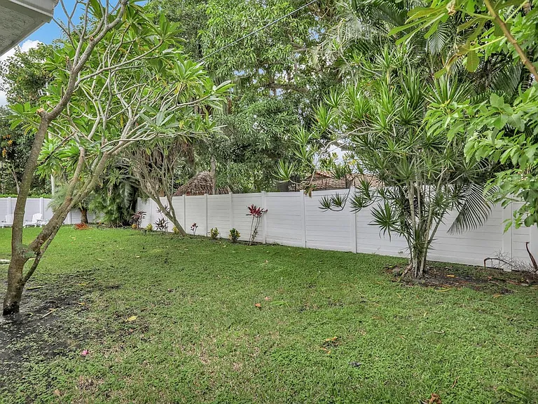 1035 NW 5th Ave — Photo 41