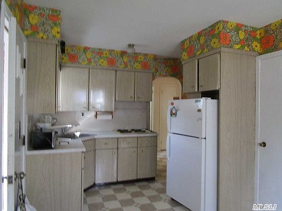 3rd image of 22711 107th Ave