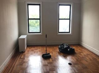 2955 E 196th St, Bronx, NY 10461