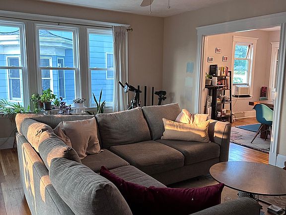 2nd image of 62 Greenwood Ave Floor 1