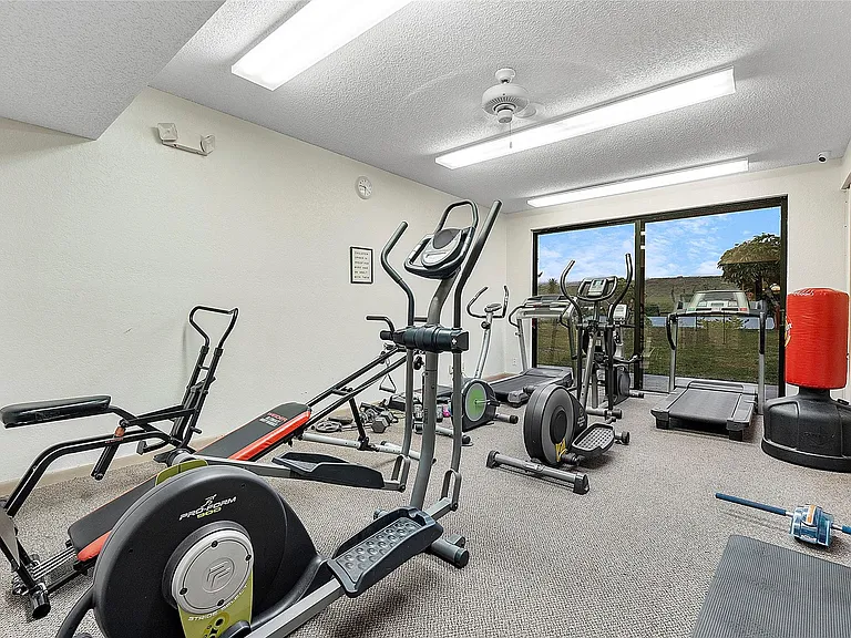 4550 NW 18th Ave #505 — Photo 30