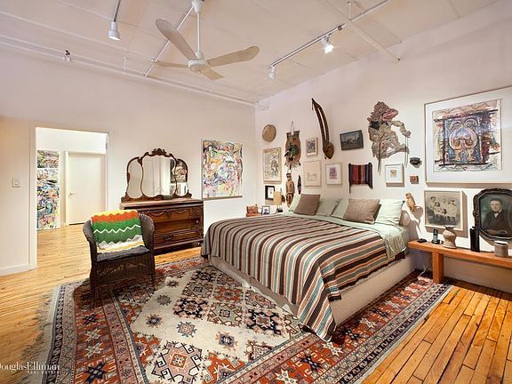 3rd image of 284 Lafayette St APT 4A