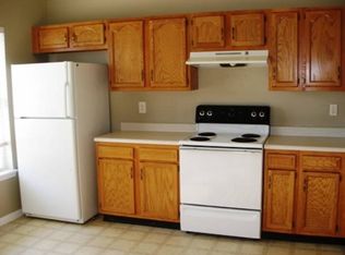 2890 Lakestream Dr, Columbus, IN 47201