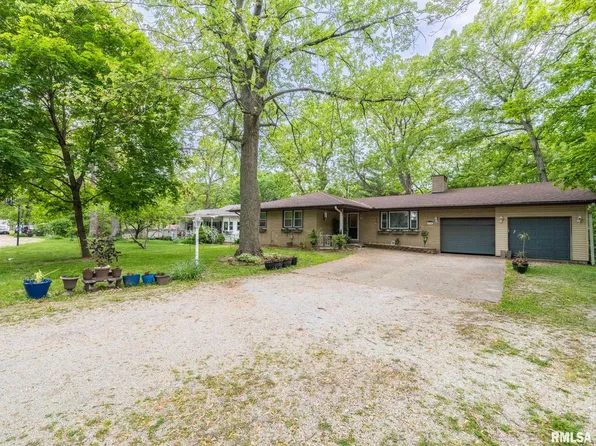 110 Oaklawn Ct, East Peoria, IL 61611