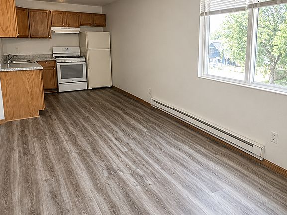 4th image of 1711 2nd St SW #4